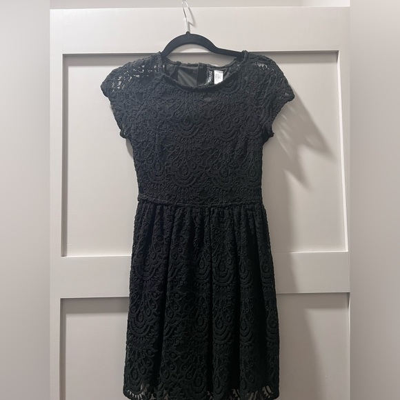 Black wedding guest dress size 4 US - Picture 1 of 3